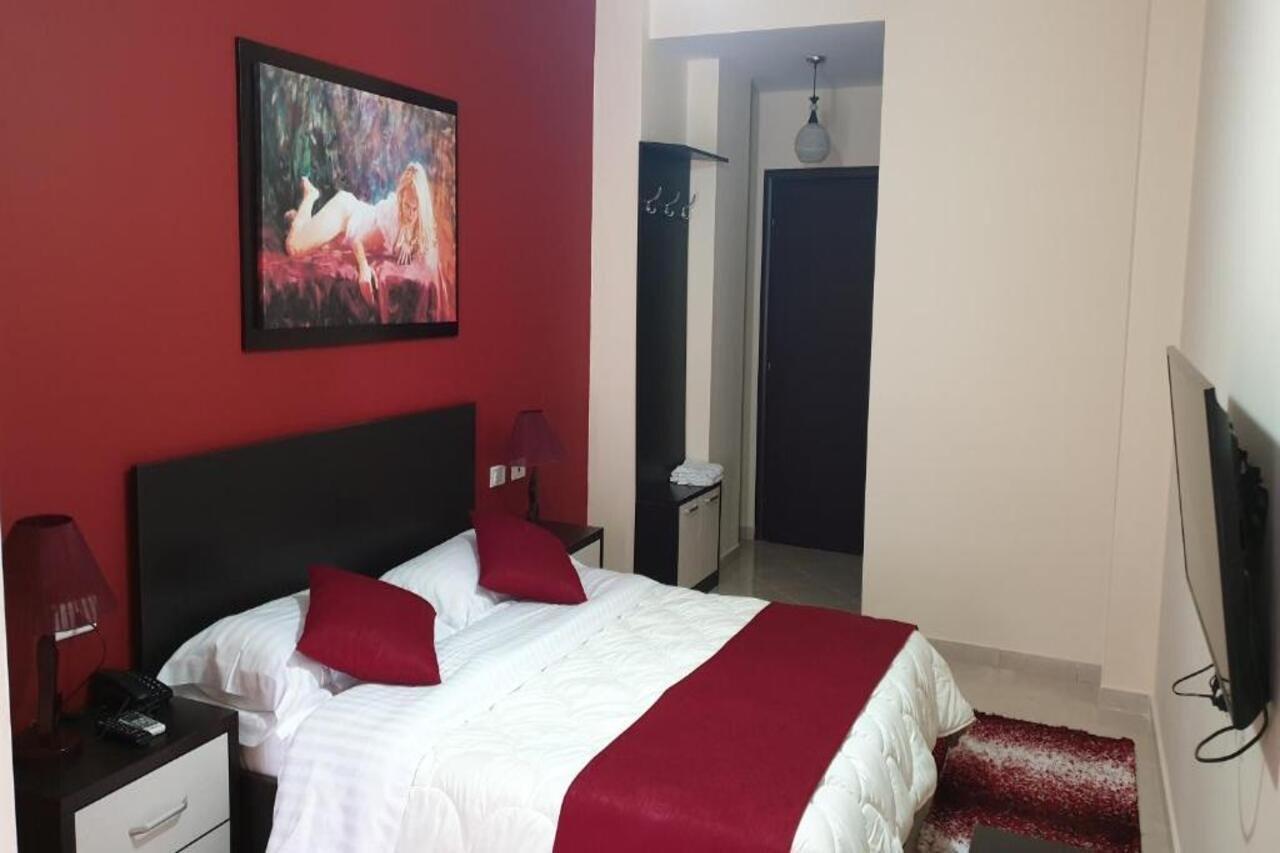 Haris Hotel Vlorë Eksteriør billede