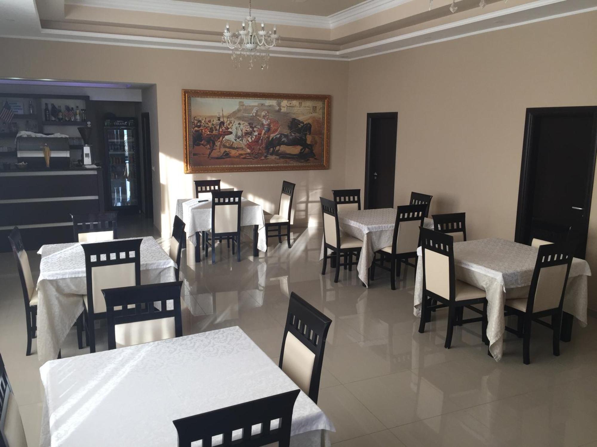 Haris Hotel Vlorë Eksteriør billede