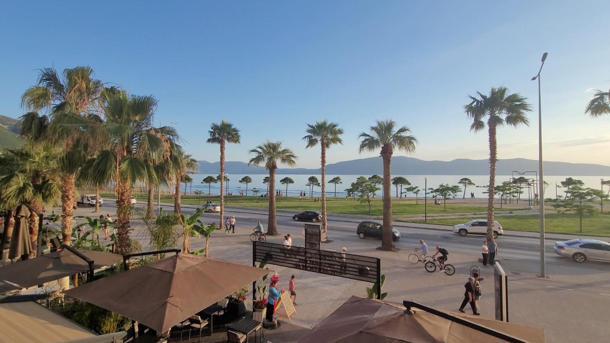 Haris Hotel Vlorë Eksteriør billede