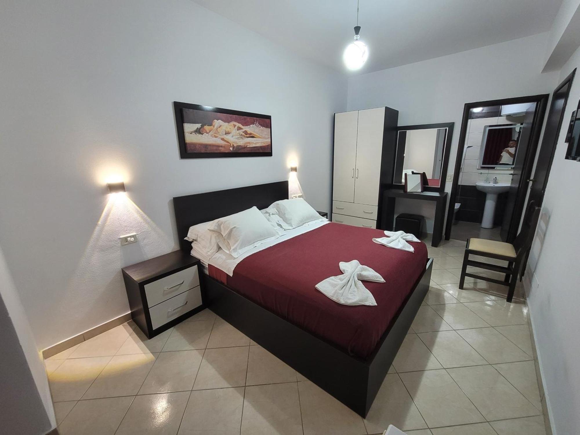 Haris Hotel Vlorë Eksteriør billede