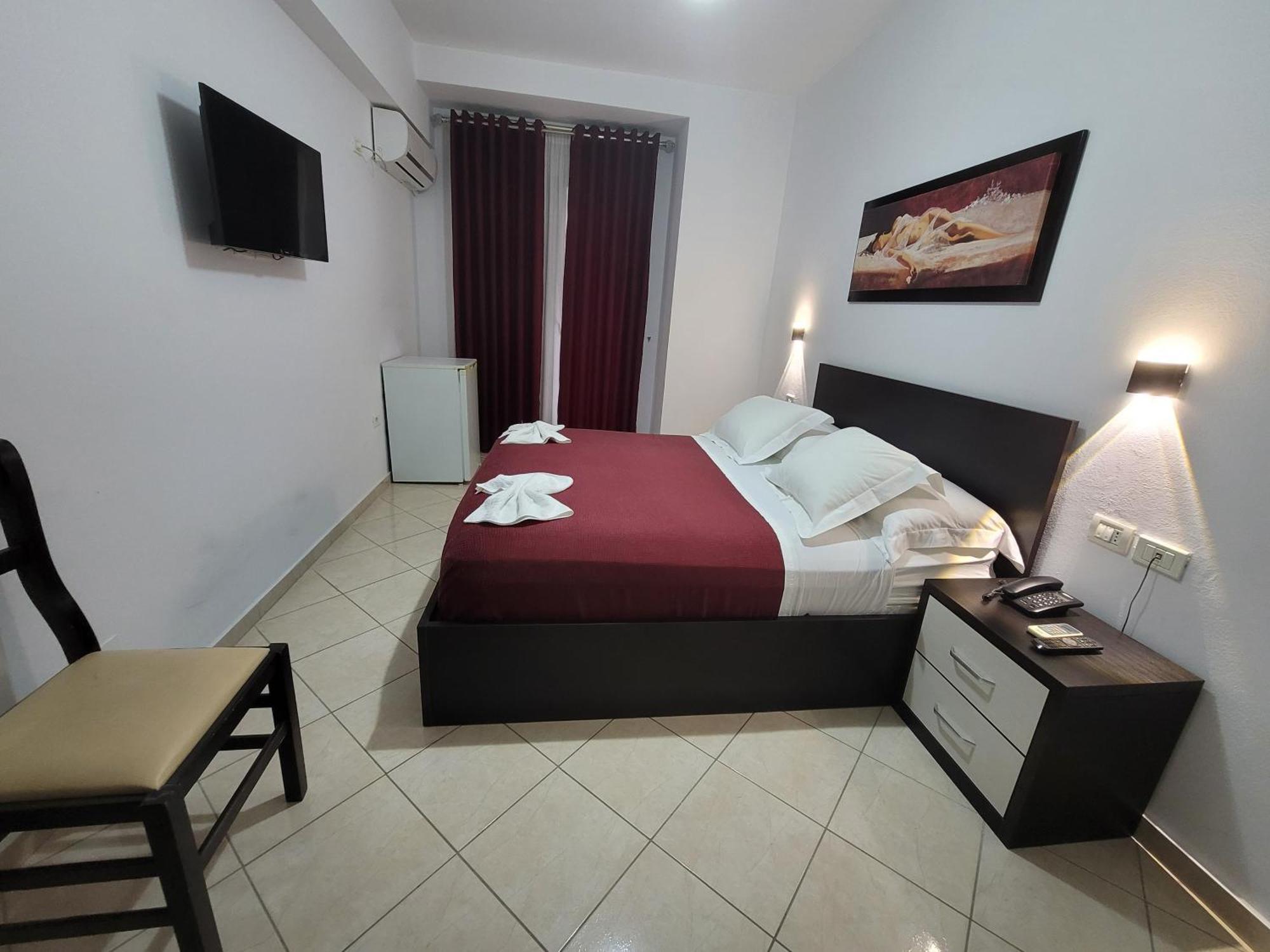 Haris Hotel Vlorë Eksteriør billede