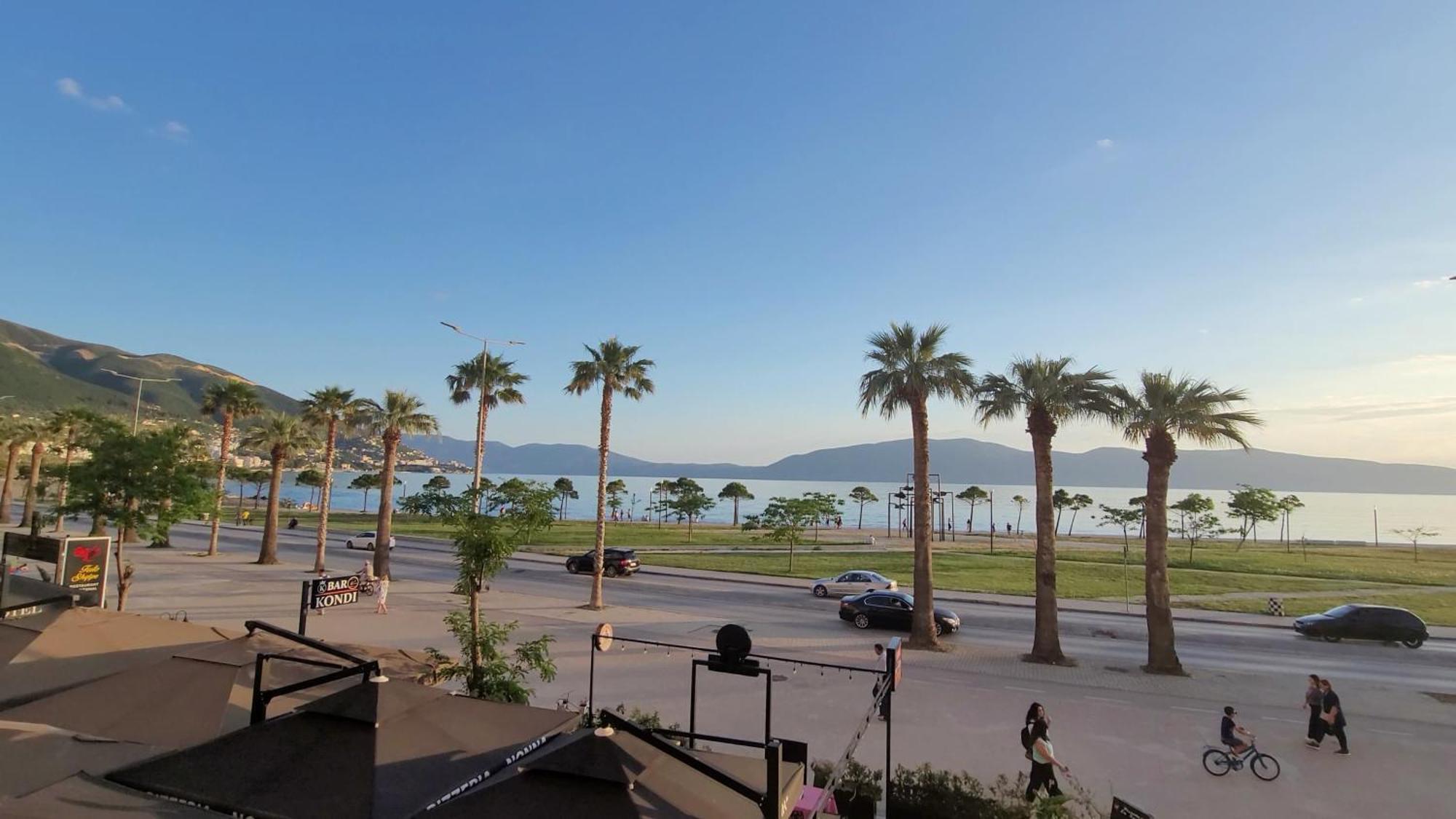 Haris Hotel Vlorë Eksteriør billede