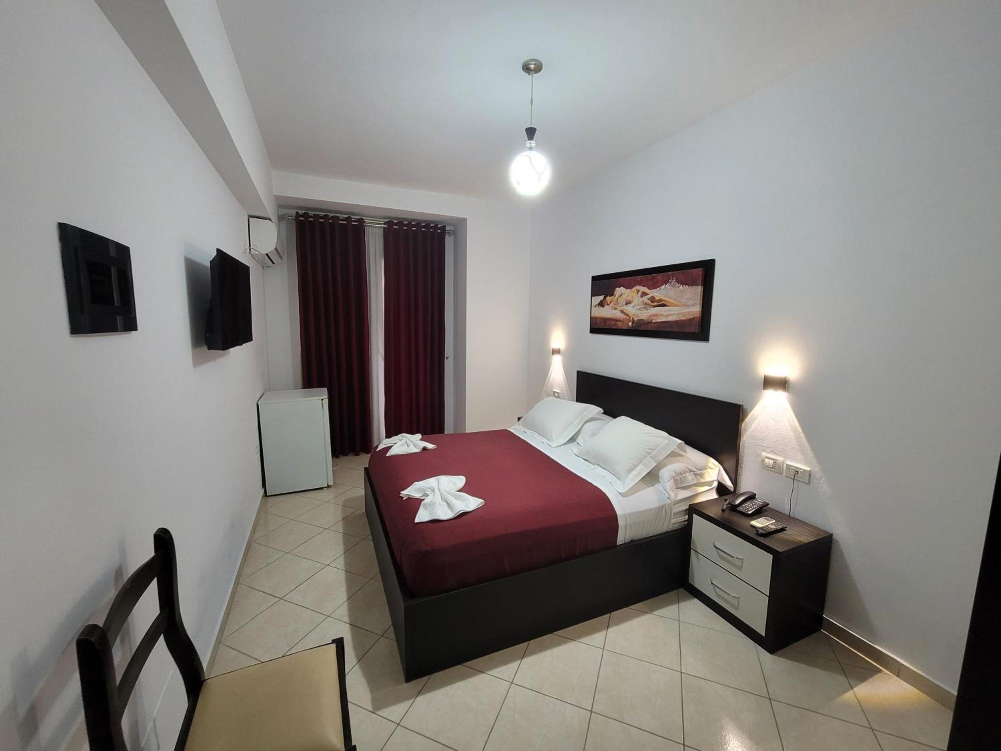Haris Hotel Vlorë Eksteriør billede
