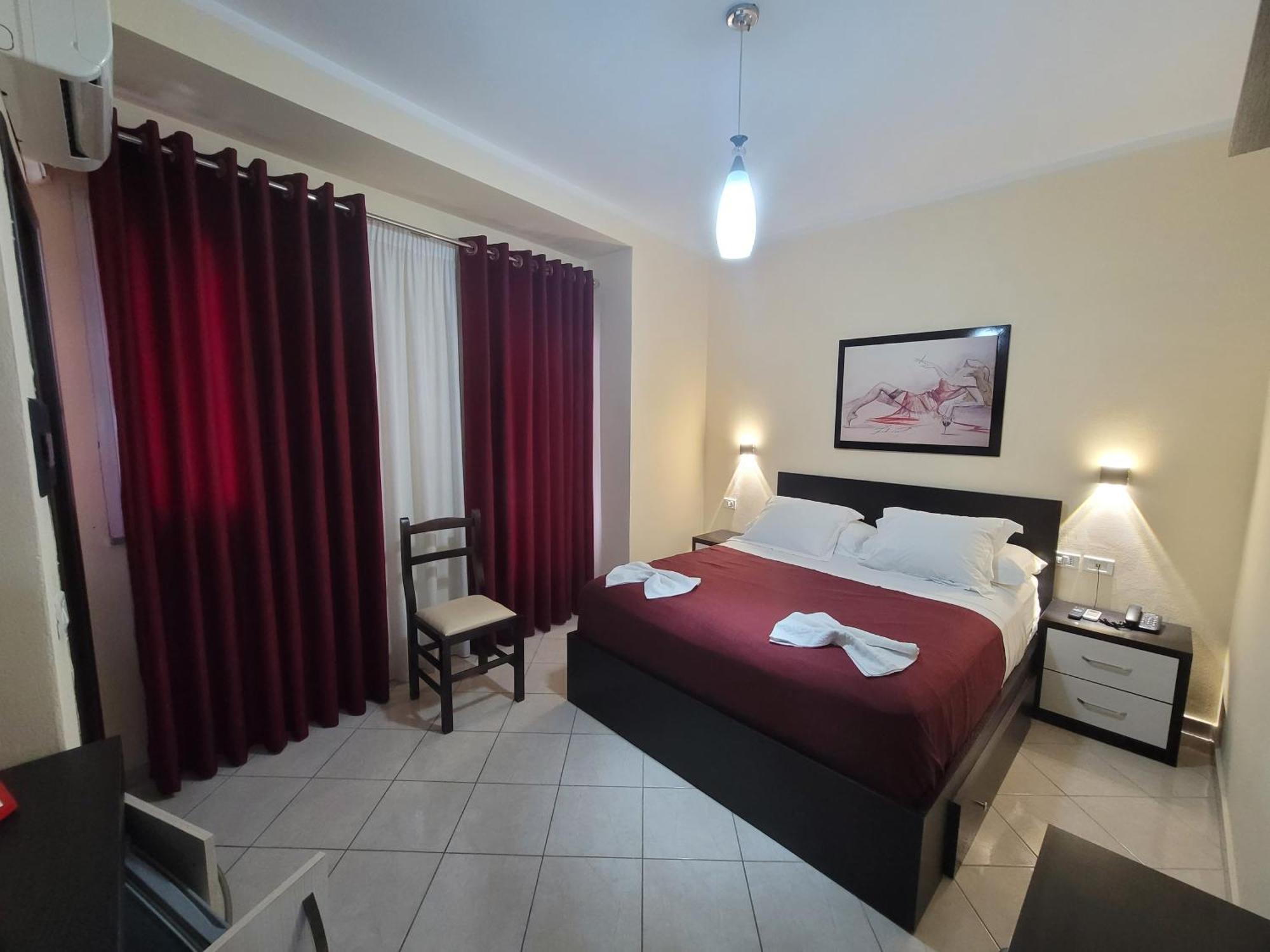 Haris Hotel Vlorë Eksteriør billede