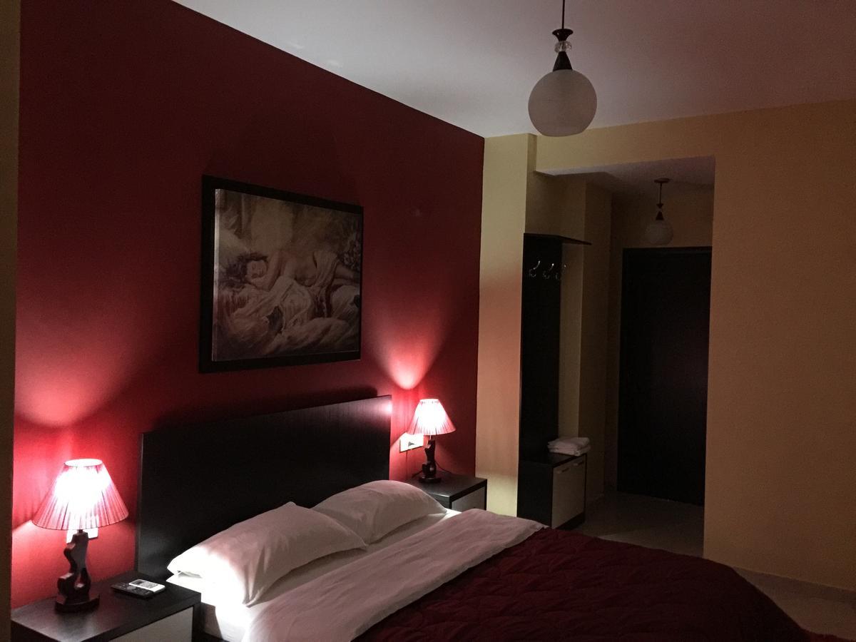 Haris Hotel Vlorë Eksteriør billede