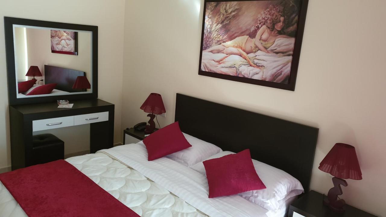 Haris Hotel Vlorë Eksteriør billede